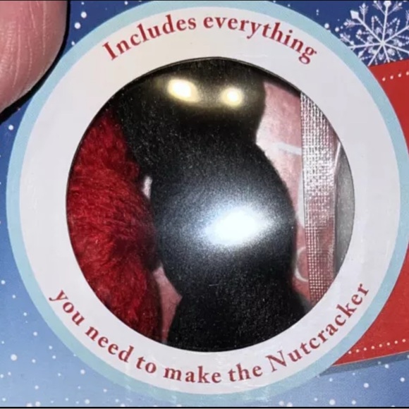 CROCHET NUTCRACKER CHARACTERS CROCHET KIT CHRISTMAS BRAND NEW SEALED - Picture 4 of 16